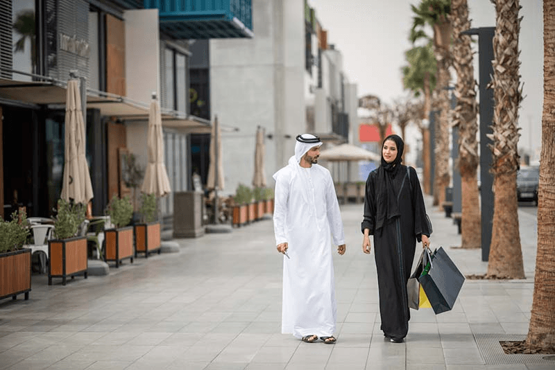 Thưởng Thức Cà Phê Ả Rập và Văn Hóa Trà Chiều Tại Dubai