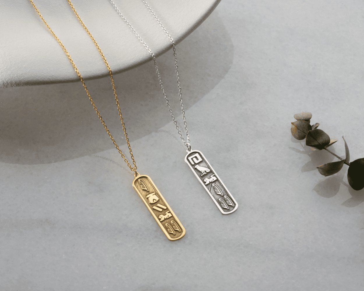 Cartouche – Dấu Ấn Cá Nhân Bằng Chữ Tượng Hình